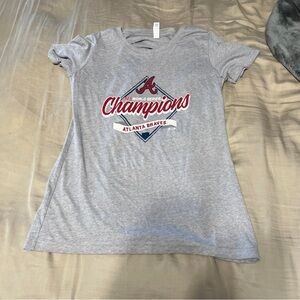 Braves medium shirt never worn